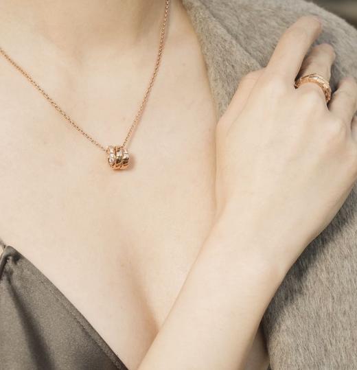 年后发！2025蛇年戴灵蛇❗️刘亦菲、赵露思明星同款【宝格丽同款灵蛇系列首饰合集】项链/耳钉/戒指都有🔥寓意从年头“赚”到“尾”👍满钻/半钻/头尾钻，细节精致 ✅手镶一级钻， 贵气十足！ 商品图11