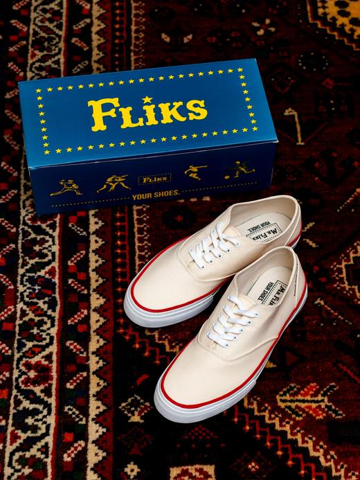 Fliks 红边白色帆布鞋 商品图10