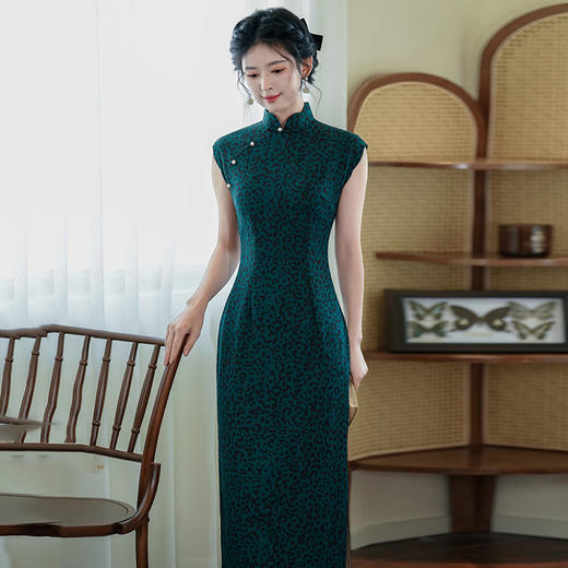 2025新款高级感老上海复古风无袖新中式长款改良旗袍ZA$SC20691 商品图2
