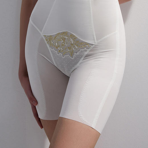 CB | 轻塑雪莲·高腰短塑裤 商品图0