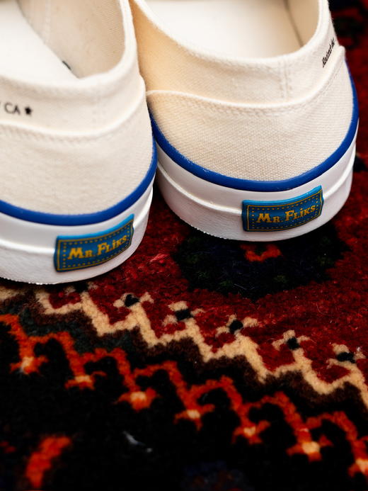 Fliks 蓝边白色帆布鞋 商品图9