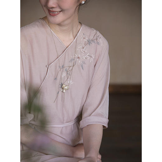 牧衣游原创 丝棉手工刺绣炒色连衣裙肌理感文艺气质长裙 琉璃诗 商品图3