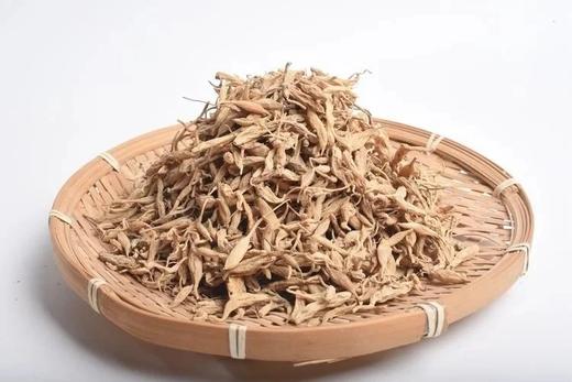 野生麦冬一眼看得出的优秀品质新鲜的野生麦冬5-6斤才能晒一斤干的麦冬出来四季养生煮水、煲汤都可以基地直邮 商品图1