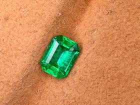 1.68ct刻面祖母绿裸石