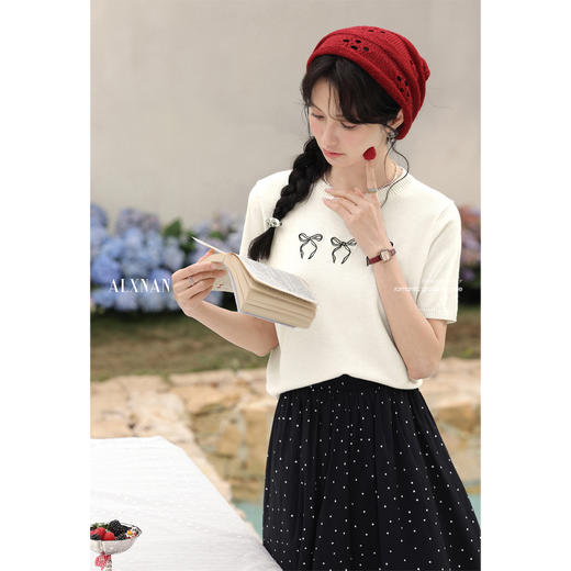 鹿向南「夏日物语」白色正肩针织衫短袖女夏季设计感小众修身上衣L55032 商品图0