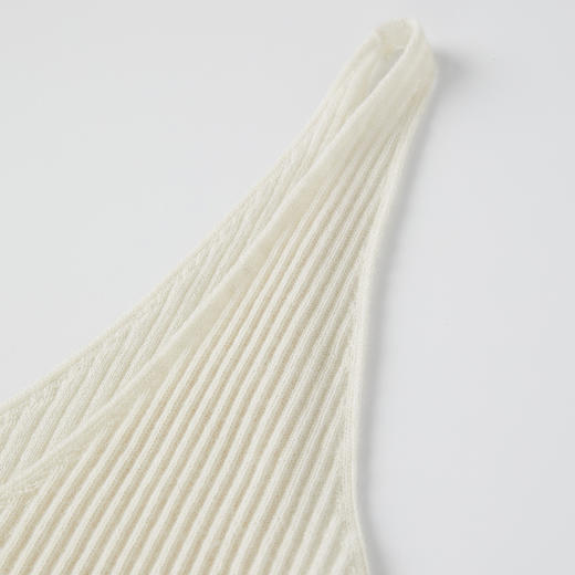 ROMI STUDIO“裸肤挚爱”精选康赛妮羊绒滑顺柔软吊带背心23AWM217 商品图3