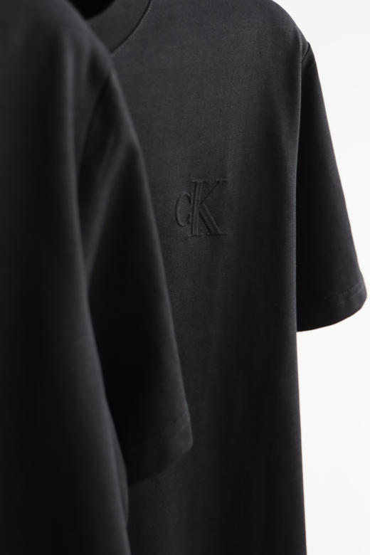 25新款同步西K简约纯色浮雕字母短袖圆领T恤 TX435 商品图4