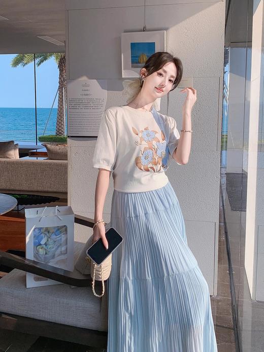 张心子【夏日密语】通勤风珍珠印花显瘦短袖T恤上衣 U2504034 商品图5