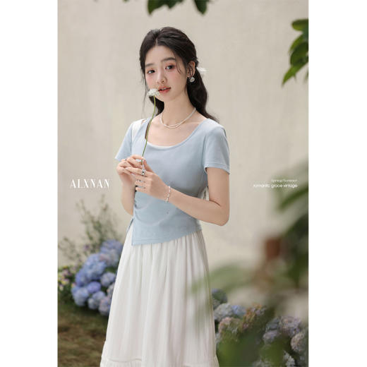 【65折秒杀】鹿向南「夏日铃兰」蓝色方领假两件短袖T恤女夏撞色设计正肩上衣L55006 商品图1