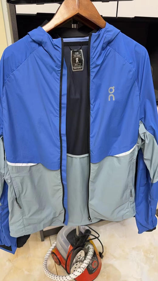 原单正品昂跑夏季防晒透气皮肤衣，超薄材料，防止温差，随手收纳，超实用便捷，
三个色，尺码S-XXL
原价1690 商品图4