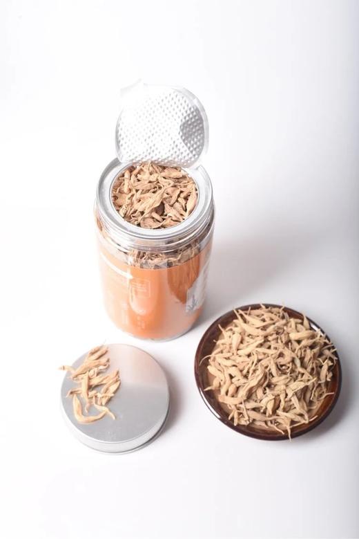 野生麦冬一眼看得出的优秀品质新鲜的野生麦冬5-6斤才能晒一斤干的麦冬出来四季养生煮水、煲汤都可以基地直邮 商品图2