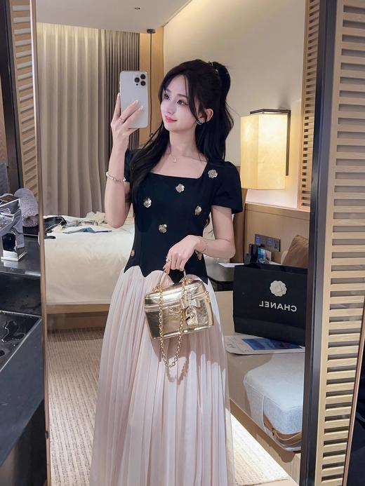 张心子【瑰丽酒会】名媛风方领波浪拼接纱裙连衣裙 U2504031 商品图3