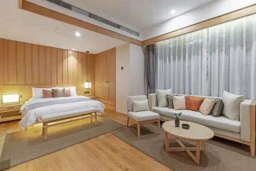 【峨眉山花间观山月·私汤周末不加价】成都自驾1.5h到达仅￥199起抢湖景大床/LOFT/双卧/三卧房！享高铁站接/送一次，超长有效期到年底！ 商品图4