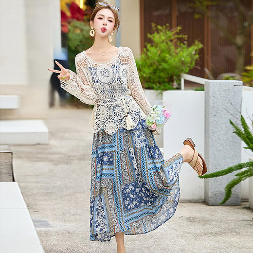 波西米亚复古度假吊带长裙套装女2025夏季防晒镂空罩衫超仙两件套HR-MYL2522 商品图3