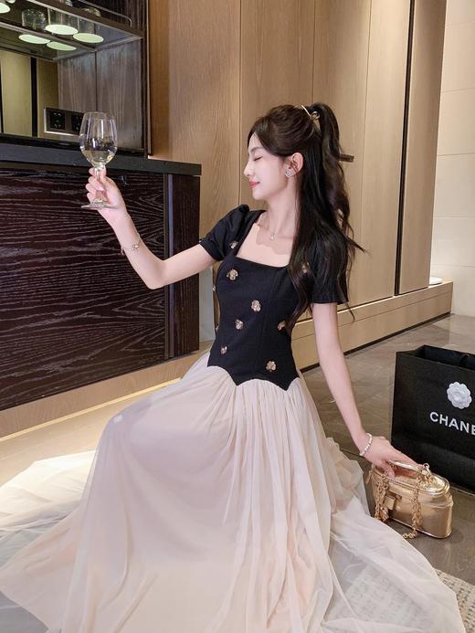 张心子【瑰丽酒会】名媛风方领波浪拼接纱裙连衣裙 U2504031 商品图1