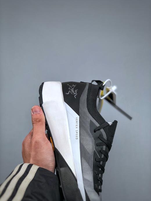 点此购买 始祖鸟夏季男士VERTEX SPEED透气户外越野徒步功能鞋 98 314611 商品图5