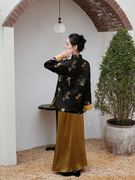 廷前观棠 | 褶皱醋酸缎半身裙(松紧腰) 商品图4