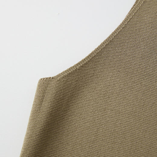 ROMI STUDIO“基础优雅”法式优雅修身船领针织吊带背心M3878 商品图6