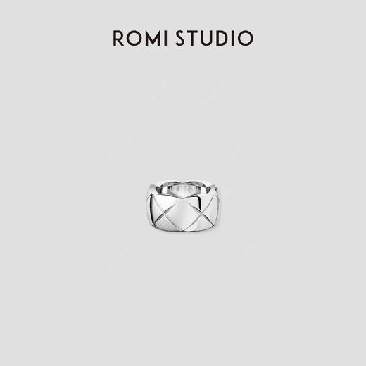 ROMI STUDIO钛钢玻璃戒指 钛钢戒指 “法式小众”百搭气质菱格纹光面戒指 S3588 商品图0