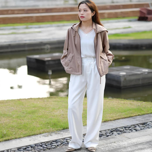 洛诗琳42327春夏新款舒适轻户外宽松休闲短款外套392 商品图3