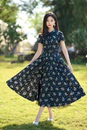 SZ2S55_漆黑色_连衣裙_春夏_短袖翻领衬衫腰果花印花收腰大摆_高级女装_BERNIEELEN 伯妮斯茵