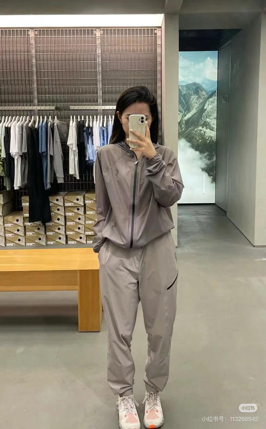 【有货 拍下改价】 On 昂跑新一代女款轻量夏季 多功能长裤 新色这个灰好出彩 商品图10