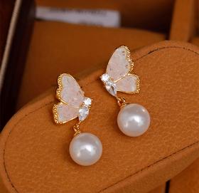 自留翩翩起舞水晶蝴蝶925银脱敏珍珠耳环