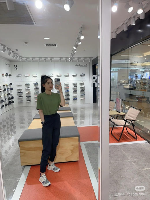 【有货 拍下改价】 On 昂跑新一代女款轻量夏季 多功能长裤 新色这个灰好出彩 商品图11