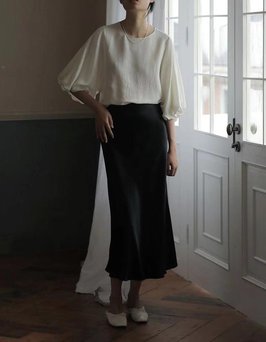 夏日本进口三醋酸缎面丝滑垂坠显瘦休闲松紧腰A字中长款半身裙 商品图5