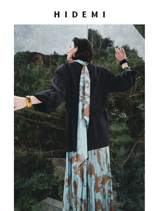 HIDEMI “我们做印花”系列原创手绘艺术感晕染缎面百褶吊带半裙设计感套装 百褶吊带/百褶半裙 商品图11