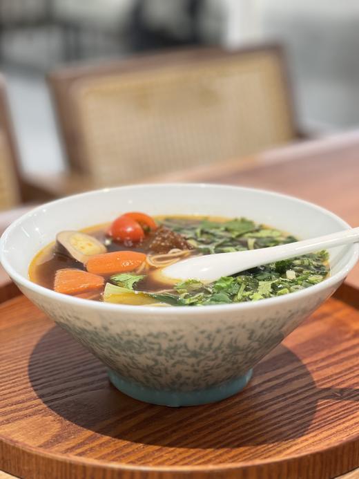 尼西金牌牛肉面 商品图1