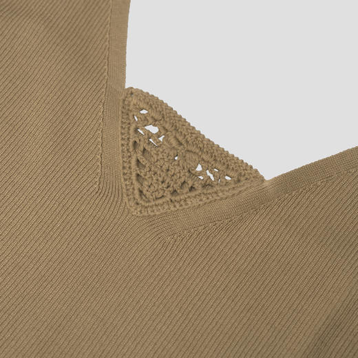 ROMI STUDIO“法式优雅”纯手工勾花腔调穿搭V领针织吊带背心M4011 商品图1