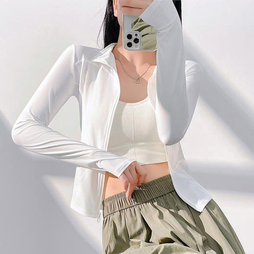 「数色可选！收腰显瘦」聚衣堂裸感户外运动外套女紧身透气立步瑜伽健身服外套上衣 商品图2