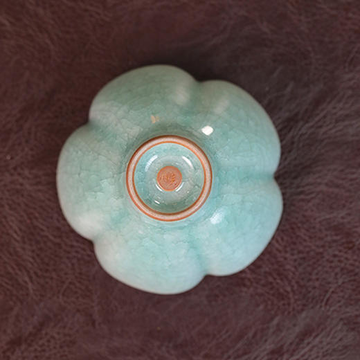 【龙泉青瓷】叶小春冰裂梅开五福杯 商品图2