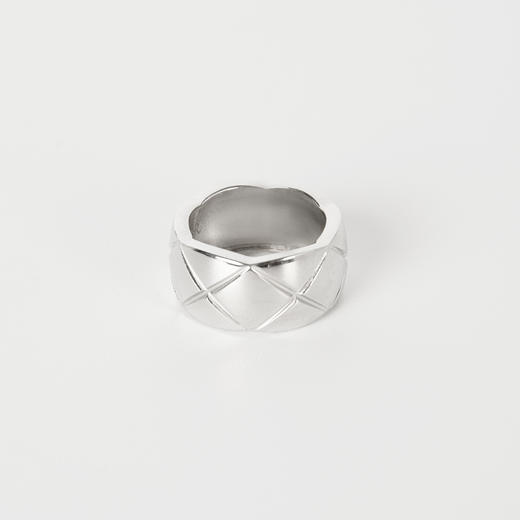 ROMI STUDIO钛钢玻璃戒指 钛钢戒指 “法式小众”百搭气质菱格纹光面戒指 S3588 商品图3