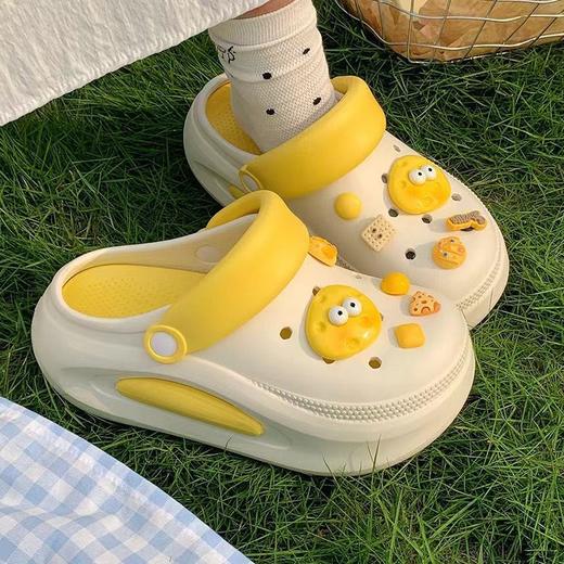 【时尚百搭❗️多巴胺可爱洞洞鞋】柔软亲肤，轻松不累脚❗️包头拖女夏季厚底外穿网红增高显瘦沙滩ins 商品图3