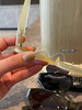 外贸订单GM 同款猫眼太阳镜。先说重量：「29.7g空气感」比手机还轻的重量！！！佩戴一整天也不会有不适感
但是它的质地感是真的“沉甸甸”一眼贵～
四个色 商品缩略图12