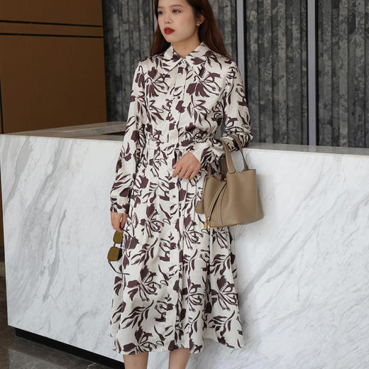 洛诗琳42800气质优雅连衣裙2025春季新款知性印花西装裙136 商品图2