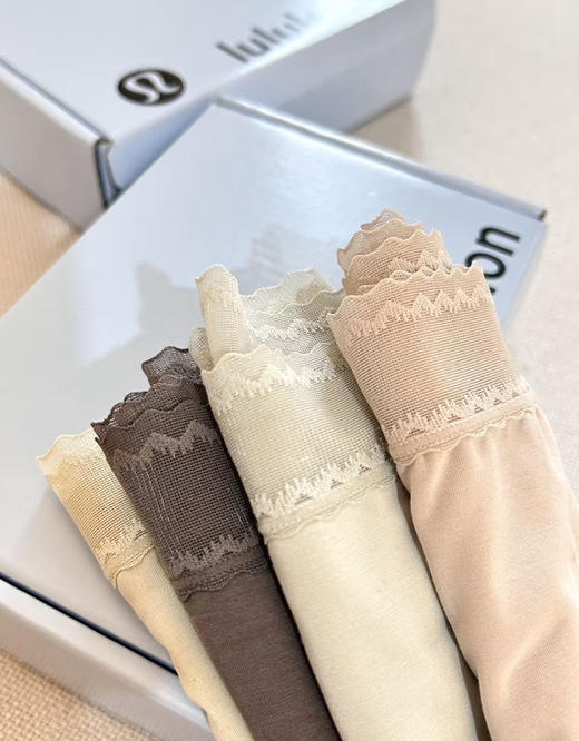 原单正品 Lululemon100支兰精莫代尔女士内裤
颜色：碳灰 抹茶绿 绿色调 裸粉色

尺码：均码(80-145)
一盒四条 商品图3