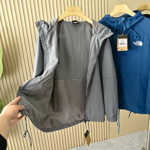 男女同款轻薄小北春夏经典款拼接纯色连帽冲 夹克外套 商品图14