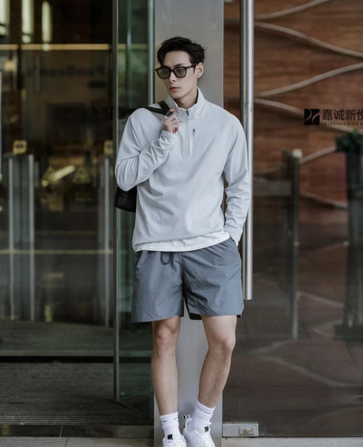 户外高端线❗️迪S特同厂【PAMPA&POP男士轻量速干半拉链外套】多功能型！可外穿可做内搭，轻便不压身 ☑️手感软糯细腻，吸湿排汗 商品图7