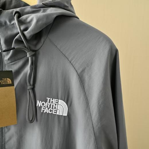 男女同款轻薄小北春夏经典款拼接纯色连帽冲 夹克外套 商品图12