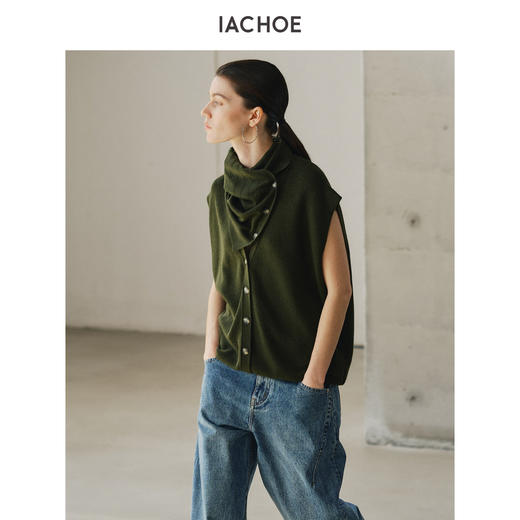 棉仓3621599004-IACHOE自带围巾马甲 商品图0