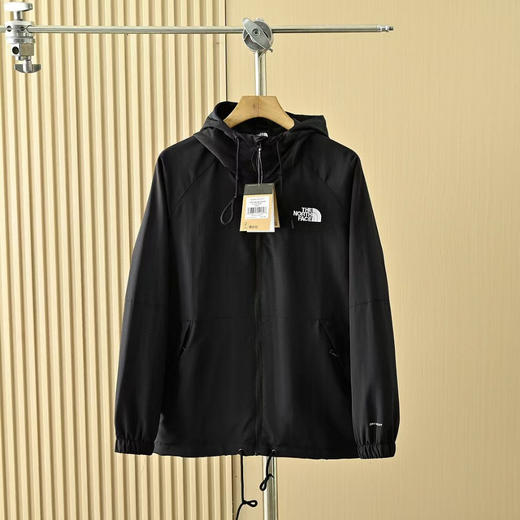 男女同款轻薄小北春夏经典款拼接纯色连帽冲 夹克外套 商品图4