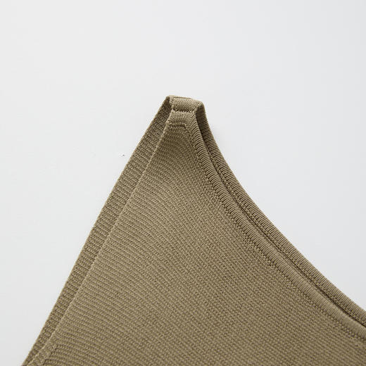 ROMI STUDIO“基础优雅”法式优雅修身船领针织吊带背心M3878 商品图5