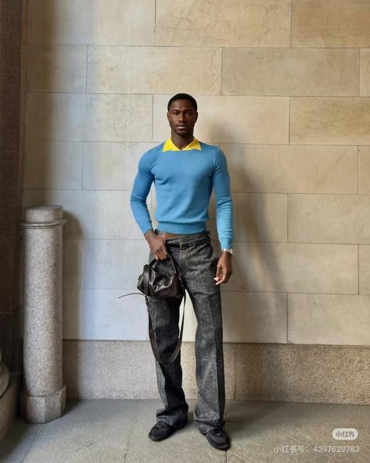 普拉达25秀款旧油蜡皮饭盒包（MM） 商品图6