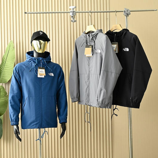 男女同款轻薄小北春夏经典款拼接纯色连帽冲 夹克外套 商品图8