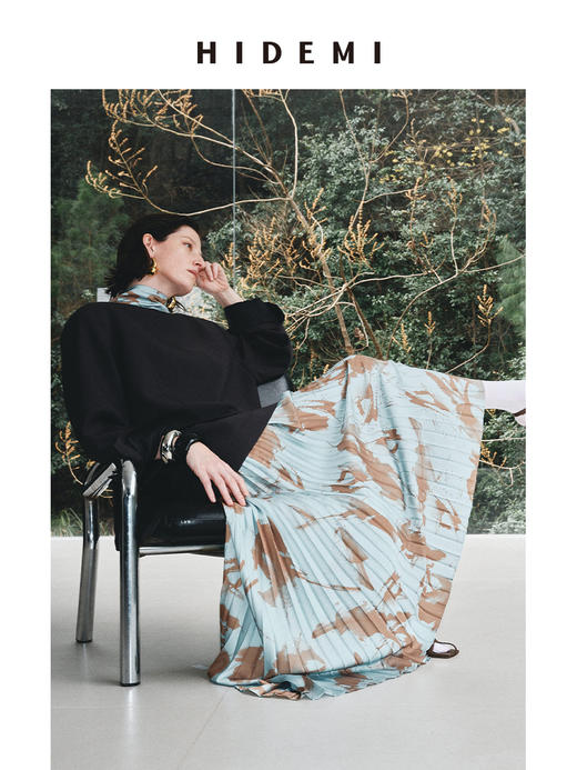 HIDEMI “我们做印花”系列原创手绘艺术感晕染缎面百褶吊带半裙设计感套装 百褶吊带/百褶半裙 商品图10