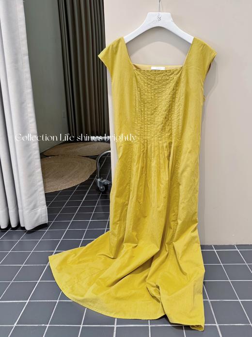 生活闪闪发光 | 显白100分&漂亮100分的精致打条工艺绑带收腰连衣裙 芒果黄 商品图3