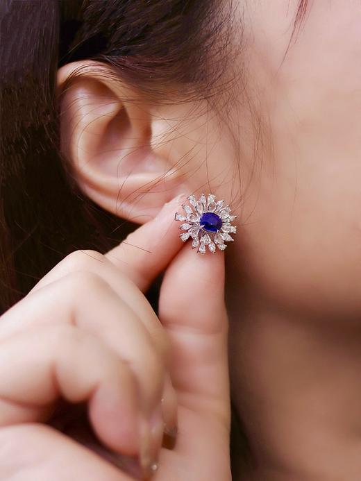 3.03ct刻面蓝宝石耳钉 商品图3